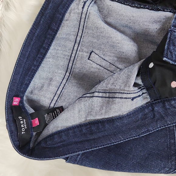 Torrid Trousers, 0317, women's, slim boot jeans, dark wash, casual, Sz 20R - Picture 12 of 15